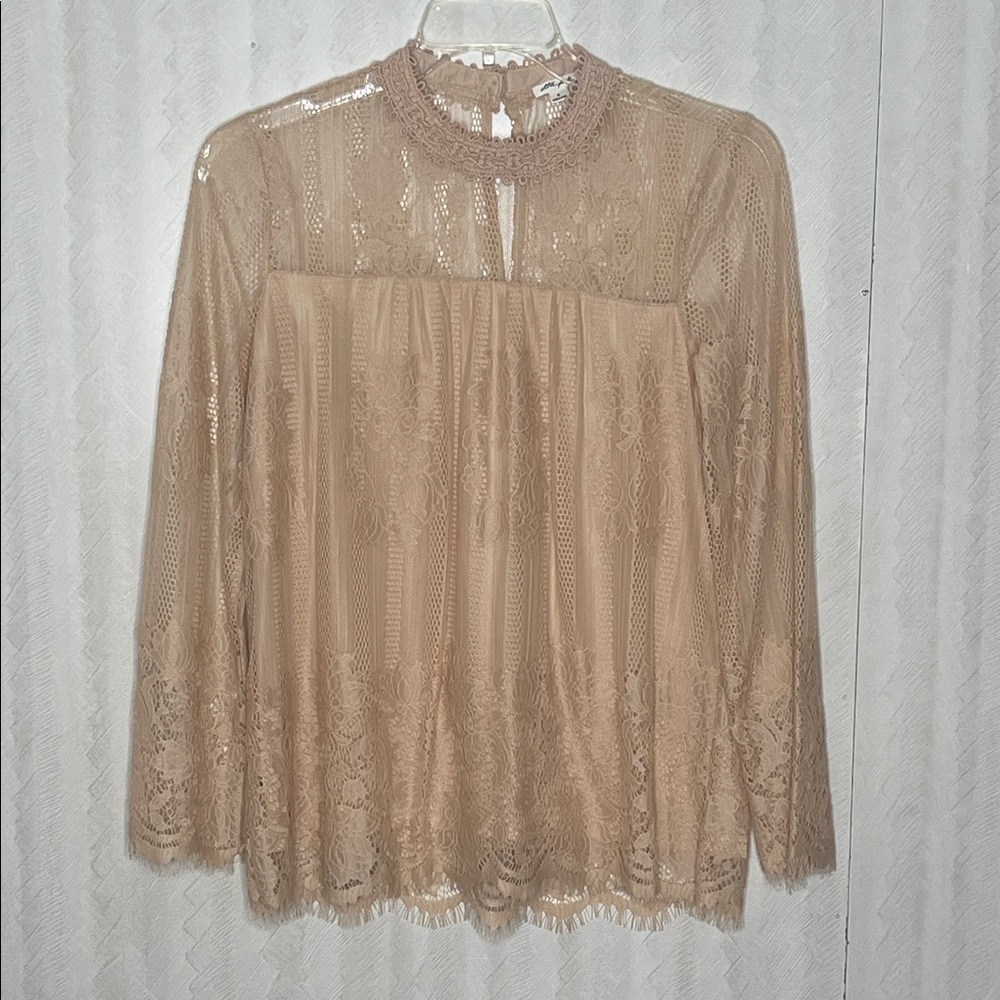 ❤️ 🆕 ULTRA PINK Floral Lace Blouse in Beige Size M - Picture 2 of 4